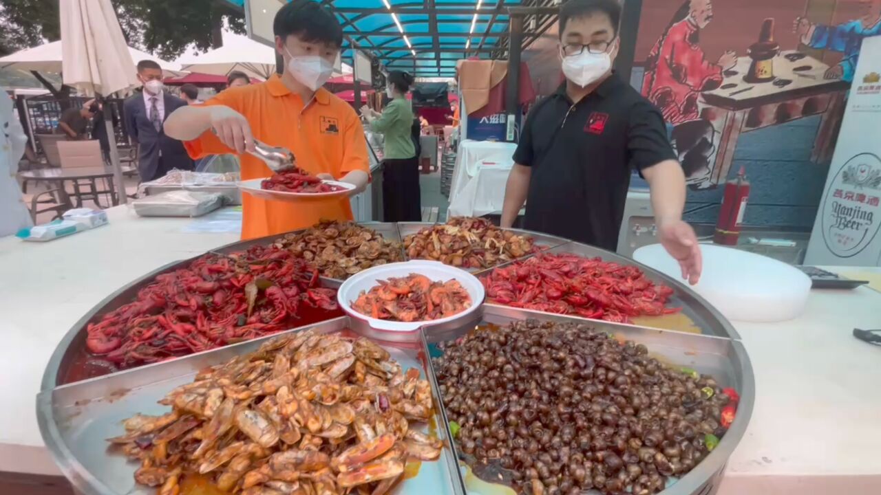 做好疫情防控,餐饮企业夏日夜经济有序复苏