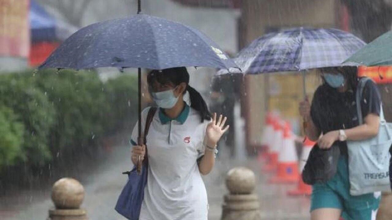 广州多区暴雨黄色预警正在生效,考生注意提前规划路线