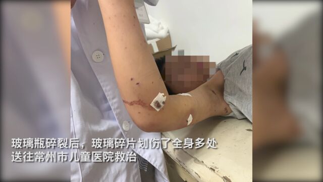 看着都疼!玻璃碎片扎了男孩一身,3名医生弯腰清理了3小时