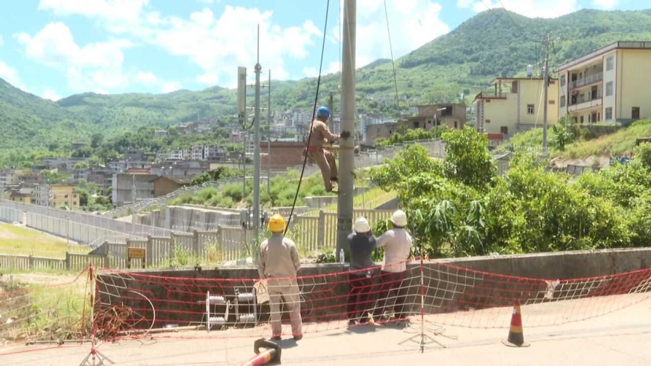 县供电公司:实行线路改造 为兴泉铁路通车排除隐患