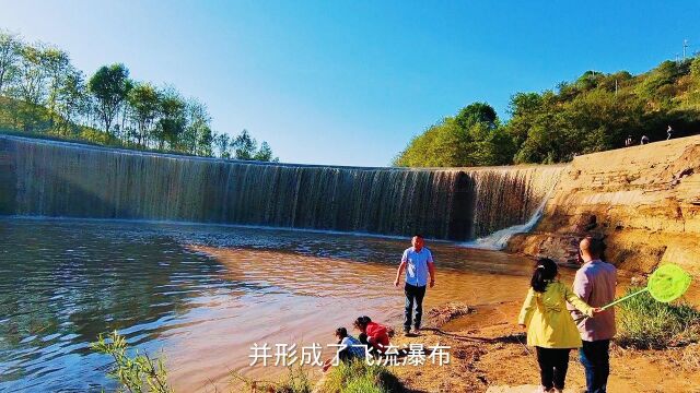 甘肃庆阳最大的瀑布,董志小河湾飞瀑,金蟾大峡谷冰窟太壮观了