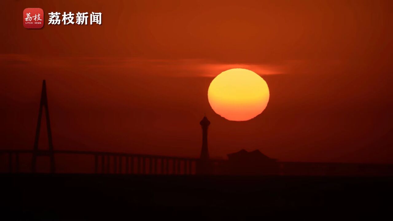 朝霞似火!用一整年的日出迎接2023第一缕阳光