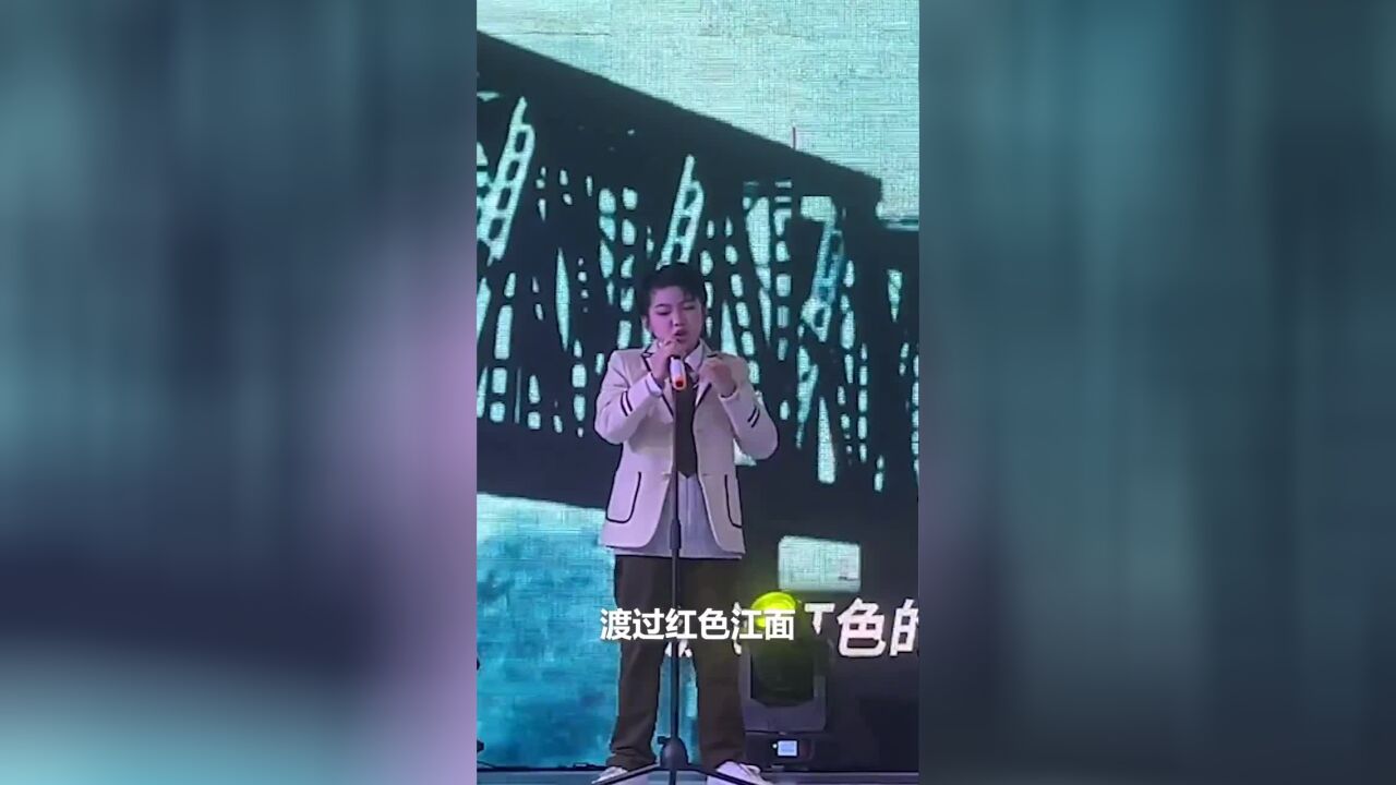 少儿说唱班演唱歌曲《197653》,精彩表现打动全场