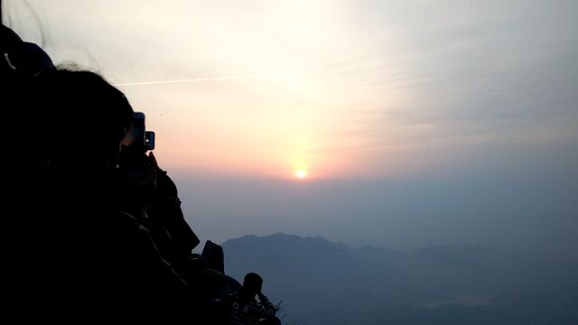 泰山山顶日出