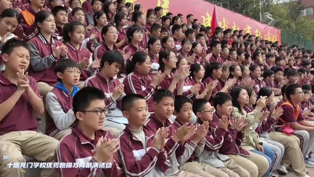 暴风少年登场,为龙门学子点赞!