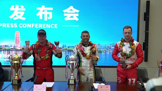 F1摩托艇大赛瑞典选手夺冠:这里一切都很棒,期待再次来郑州比赛