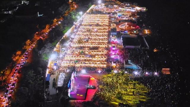 亚洲zui大位于海南白沙门沙滩夜市美食盛宴,就问谁经得起诱惑不亲临现场的?#白沙门沙滩夜市 #白沙门夜市 #海南旅游攻略