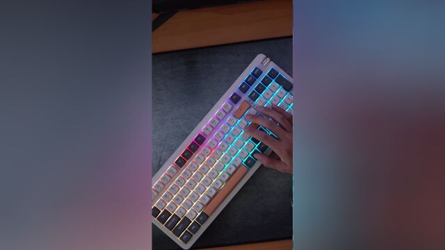 爱国者AG98三模无线机械键盘拆解-腾讯新闻