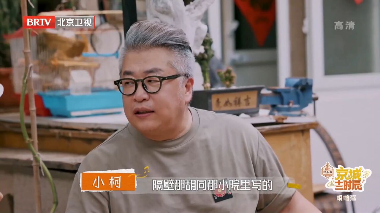 小柯儿时邻家有颗大枣树,邻家一打枣,自己也能捡到不少