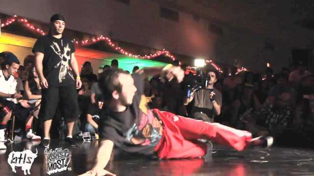 2011年WCRTM街舞比赛 二对二总决赛 Flipside FX vs EastSide Bboys