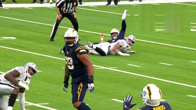 Gabe Nabers catches for a 4yard Touchdown vs. Las Vegas Raiders