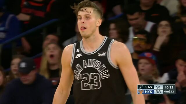 打你个措手不及！理查德森突然启动空切暴扣