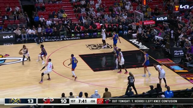 文森特眼观六路妙手疾传 巴特勒假动作点飞防守上篮打进