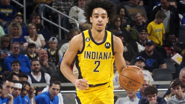 内姆布哈德vs雷霆 全场18+6中流砥柱率队取胜