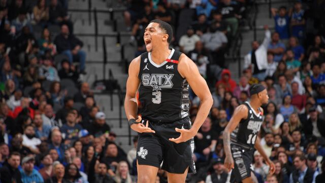 约翰逊vs马刺集锦 全场砍下27+8第四节末段空接绝平