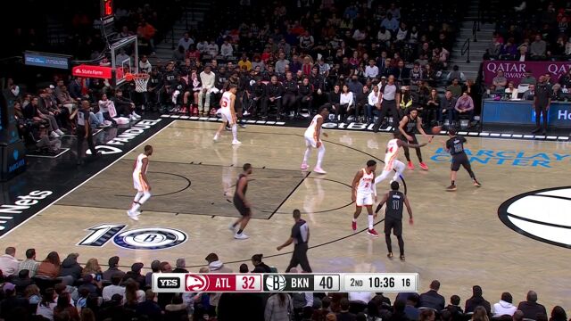 首记三分来得这么霸气？库里三分出手命中还要加罚