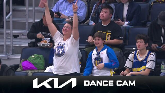 NBA常规赛：灰熊vs勇士第3节英文原声回放
