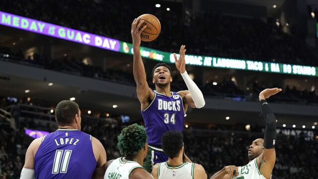 凯尔特人vs雄鹿精华回放 双探花合砍70分绿军大胜雄鹿