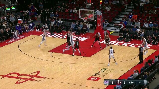 攻防兼备 杰伦格林先送上篮再送抢断