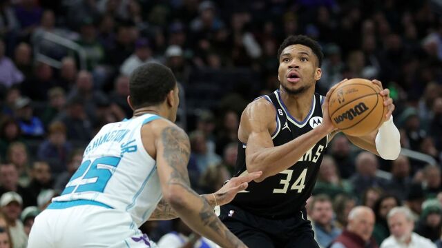 NBA·黄蜂115-124雄鹿