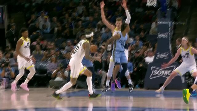 NBA常规赛：爵士vs灰熊第2节中文解说回放