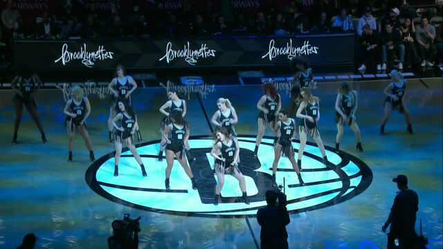 老鹰vs篮网第3节英文原声回放