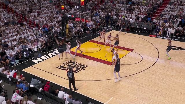 不负所期！掘金多点连线助攻布朗弧顶三分一箭穿心