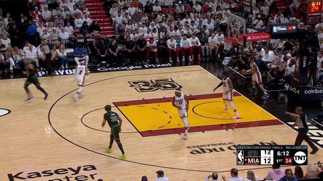 扭转局势！布朗延续火力接连命中两记中距离