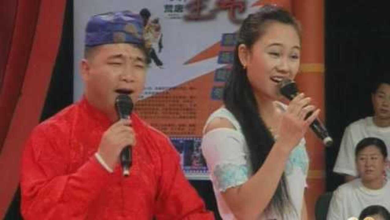 活宝孙小宝夫妻那时候太年轻了这段二人转太珍贵了