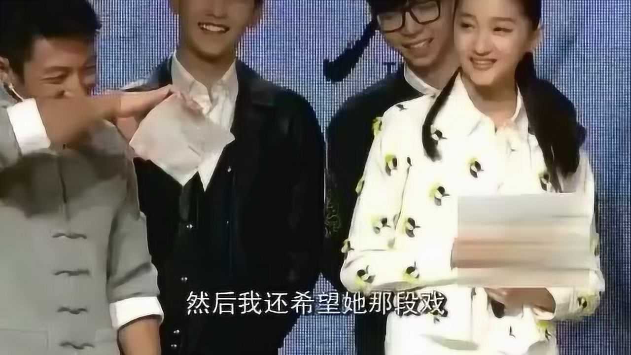 关晓彤讲述拍左耳戏的糗事苏有朋乐坏了撒贝宁低头偷笑