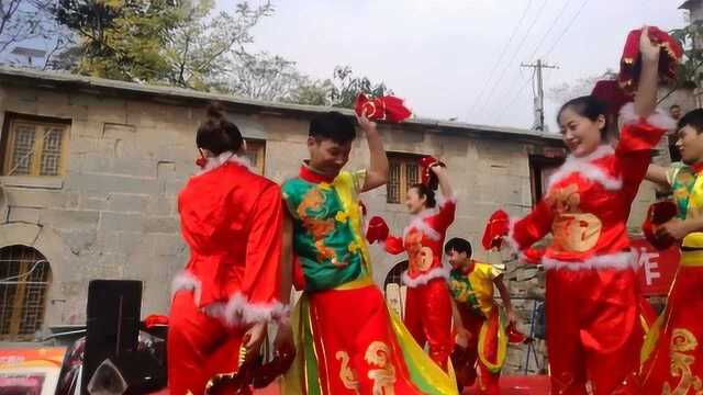 焦作长岭古村太行红叶文化节 贫困山村迎来红火金秋