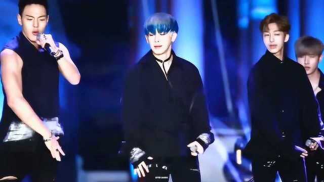 MONSTA X的帅气舞台,性感元浩的笑容把人迷的不要不要的