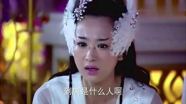 女王说鬼丧峰上有个美女,小狐妖听到焦燥,假装安慰自己