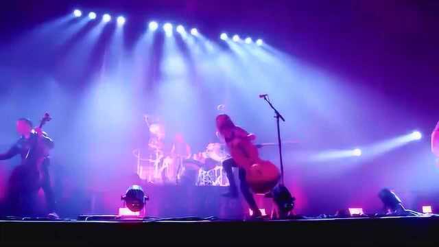 【金属乐界】芬兰大提琴组合APOCALYPTICA For Whom The Bell Tolls现场