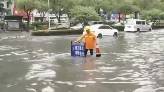 暴雨中的“常德力量”!风雨中,我们不是一个人在战斗……