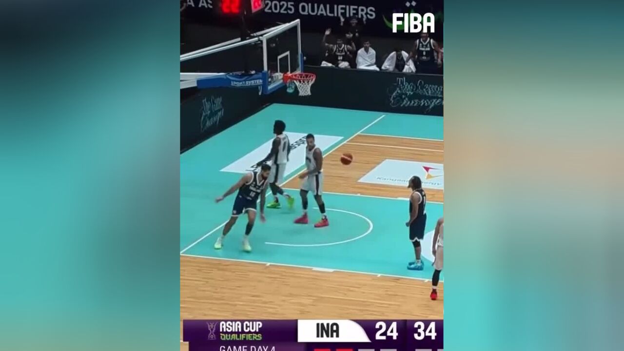 FIBA亚洲杯预选赛A组的另一场比赛中,泰国队在马丁ⷥ𘃩𒁥𐼧š„带领下,以112:71战胜了印度尼西亚队