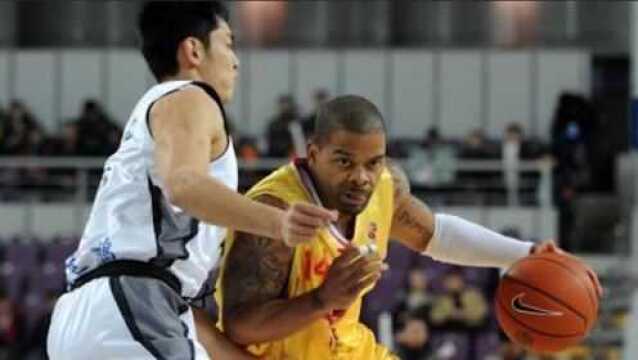 前NBA球员安德烈ⷮŠ埃米特被枪杀 曾获CBA得分王 仅37岁