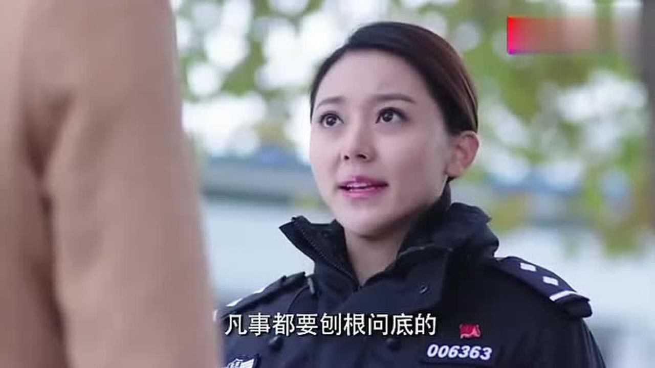 本以为警花设计的义肢不靠谱没想警犬戴上后竟站了起来太强