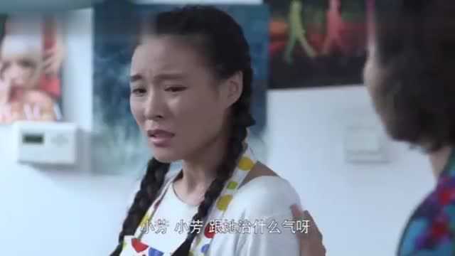 农村婆婆在儿媳房中乱翻,没想被儿媳的首饰吓到,全是金的!