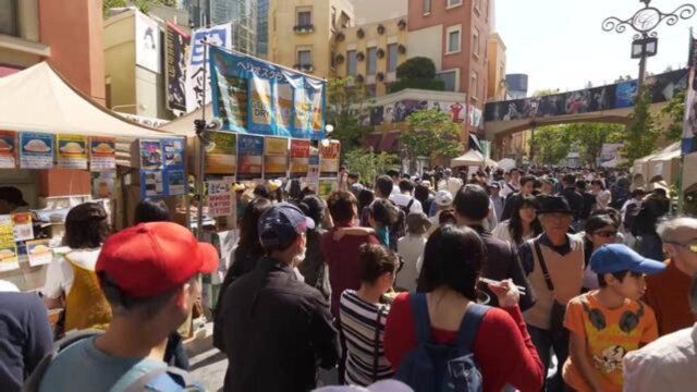 漫步日本街头,实拍川崎市大街,商业街上人山人海