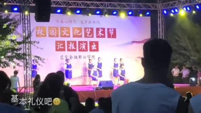 大学女生宿舍:当代女大学生的上课日常!