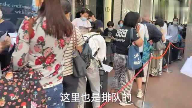 香港人的生活:实拍崇光百货35周年庆,雅诗兰黛场爆满