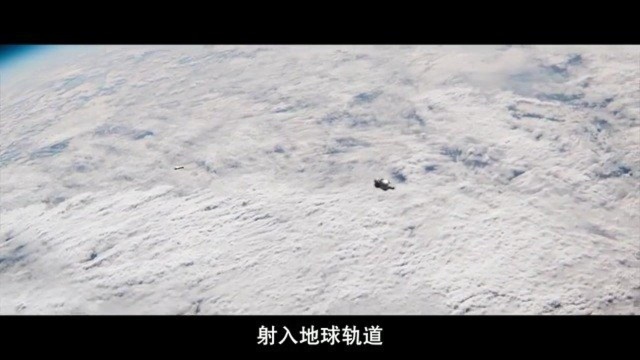 列昂诺夫冒险完成第一次太空行走,全世界人类此刻团结为他欢呼