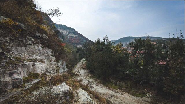 济南章丘三角湾村,三面环水四面环山,是很多户外爱好者的聚集地