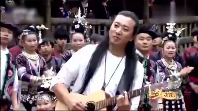 安与骑兵演唱《红山果》这优美的的旋律,醉人醉心