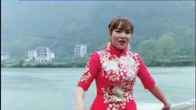 云南山歌《十二月赶马》演唱:李赛萍VS陈颜军