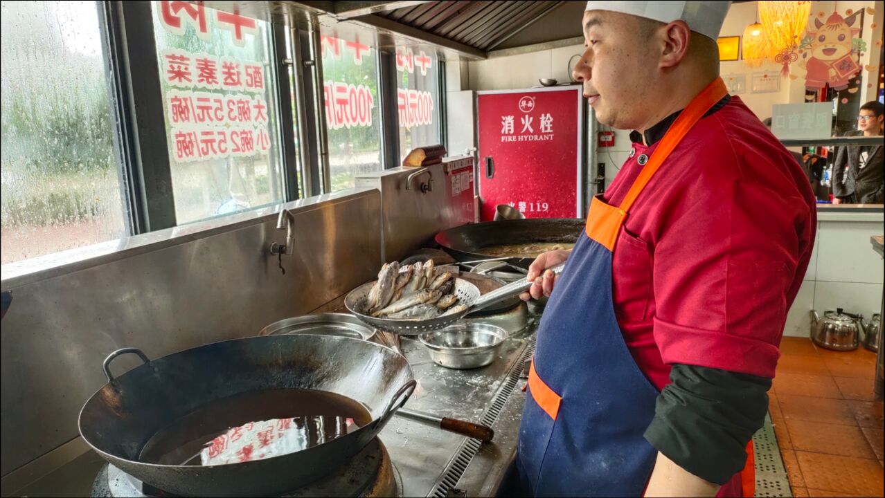 餐馆主厨分享自己店铺的招牌小黄鱼,每一个细节都重要