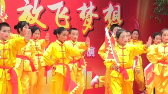 杨小匠:2021年艺术节,镇小学五年级2班庆祝建党100周年艺术展演