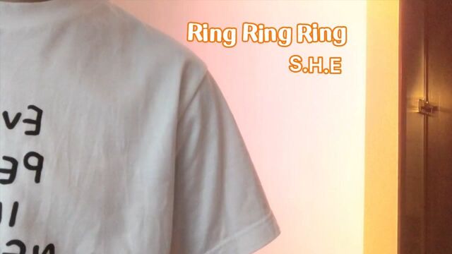 可爱的人正在看这条可爱的句子《ring ring ring》