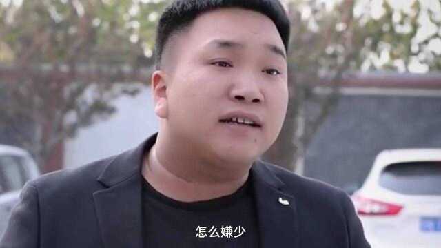 哑巴受老板援助每天给他送吃的,老板生病需要眼角膜,他直接捐了!